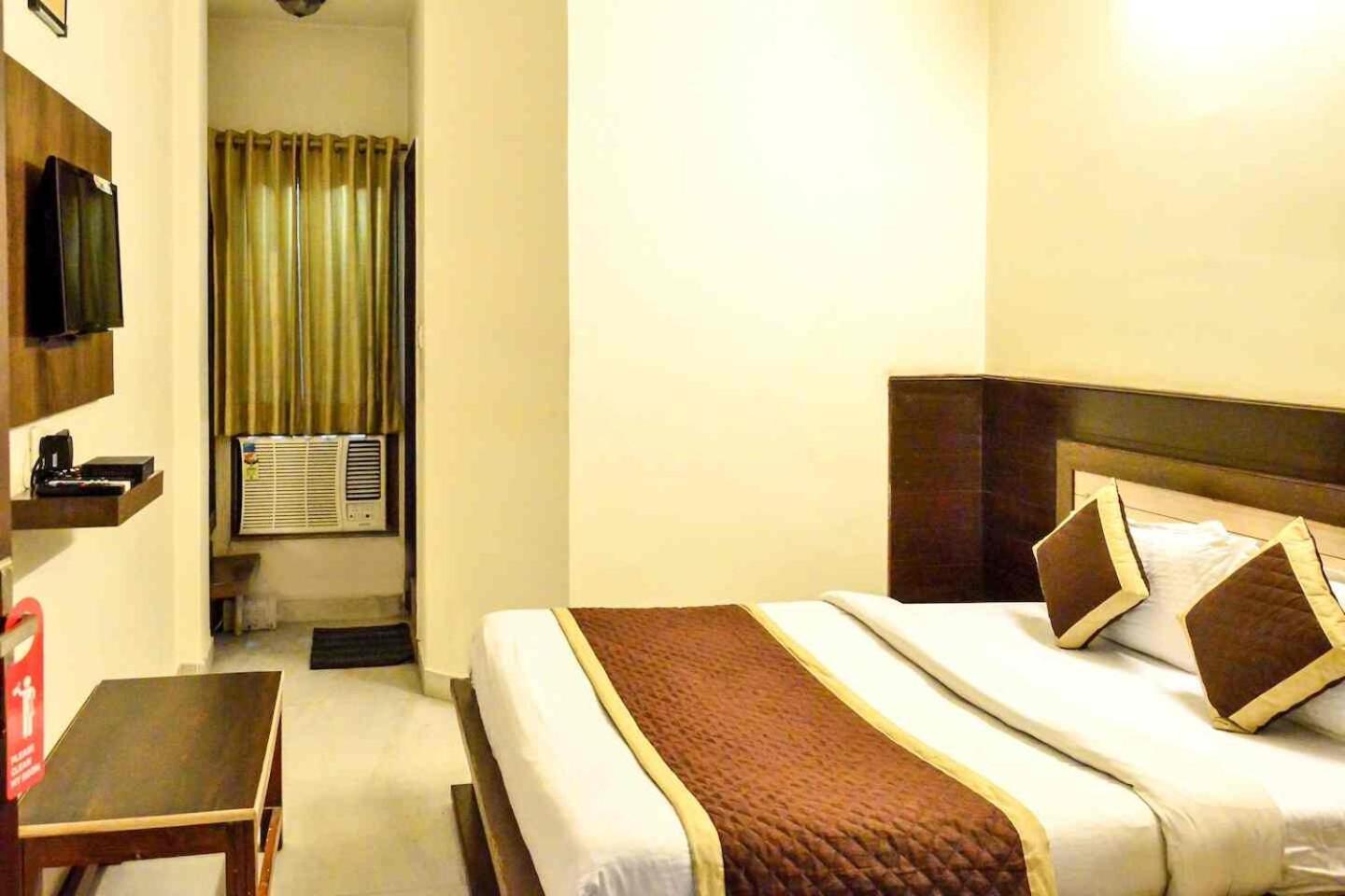 S R Plaza At Delhi Airport Hotel New Delhi Bagian luar foto